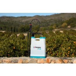 KEEPER Pulverizador Presion Mochila Garden 16. Campana Herbicida. Brico Depot
